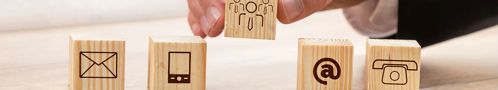 Skontaktuj się z nami