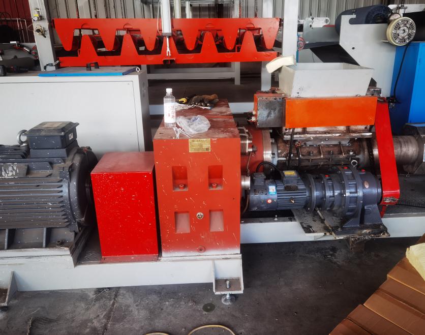 Linia do produkcji wodoodpornych membran z kauczuku butylowego